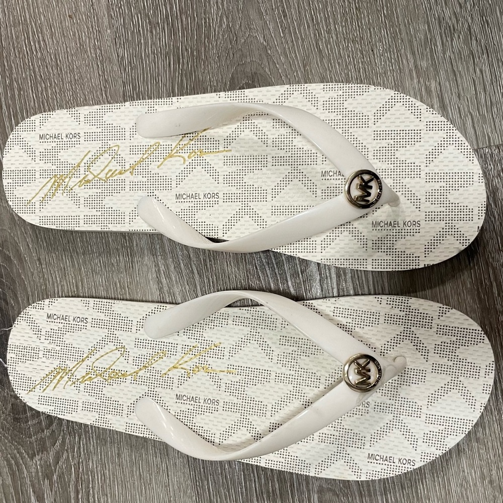 Michael Kors Flip Flops - Women 11